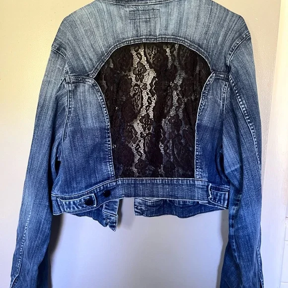 Torrid Women's crop Jean jacket size 3 - Picture 3 of 4